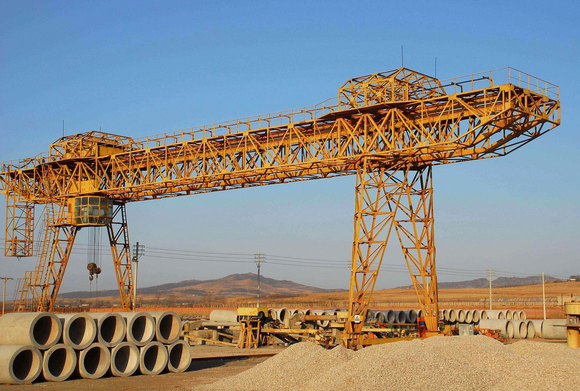 雙主梁桁架門(mén)式起重機(jī)