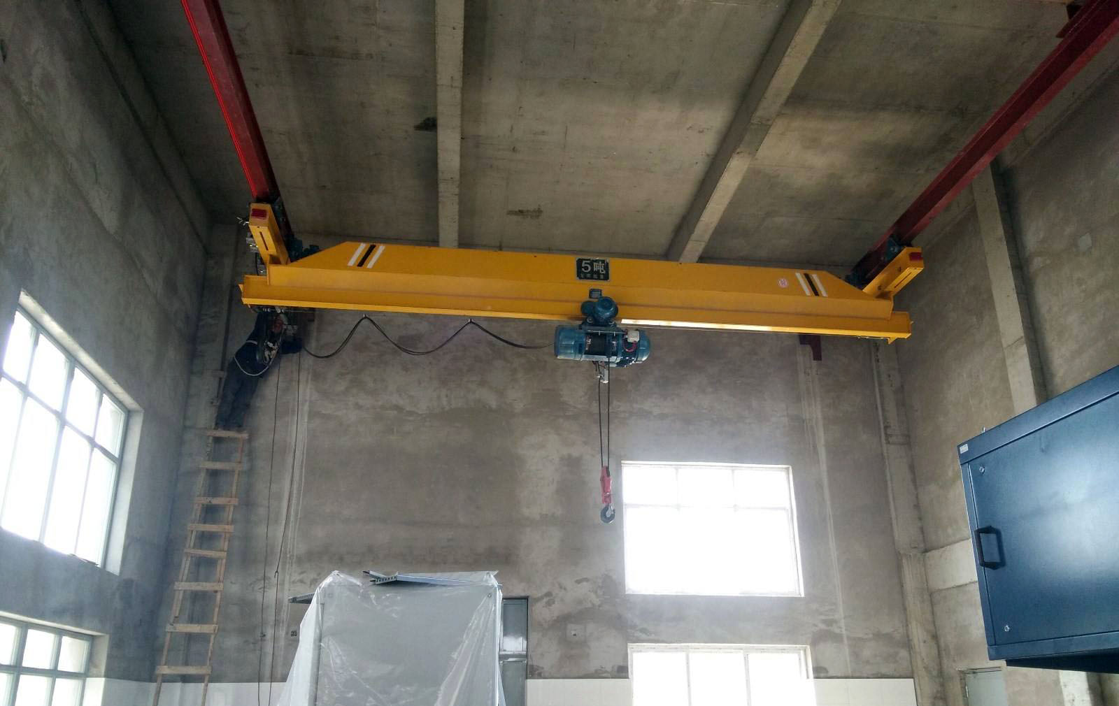 LX型電動(dòng)單梁懸掛起重機(jī)